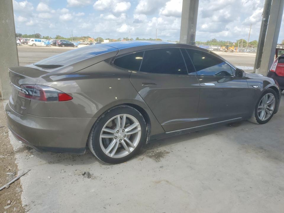 45991636 :رقم المزاد ، 5YJSA1E20GF131415 vin ، 2016 Tesla Model S مزاد بيع