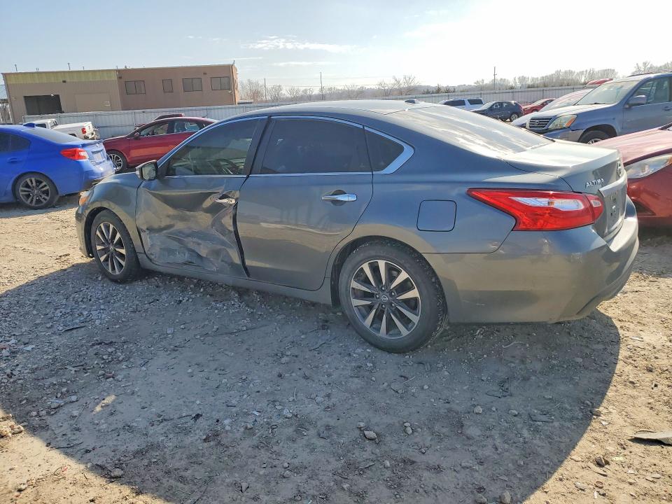 Продажа на аукционе авто 2017 Nissan Altima, vin: 1N4AL3AP0HC283976, номер лота: 42014106