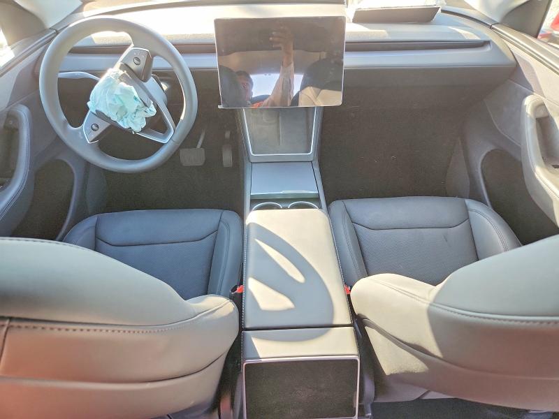 47293946 :رقم المزاد ، 7SAYGDED1TF421977 vin ، 2026 Tesla Model Y مزاد بيع