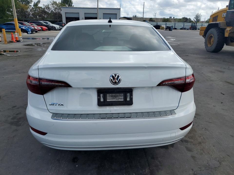 79593215 :رقم المزاد ، 3VWC57BU3MM021271 vin ، 2021 Volkswagen Jetta مزاد بيع
