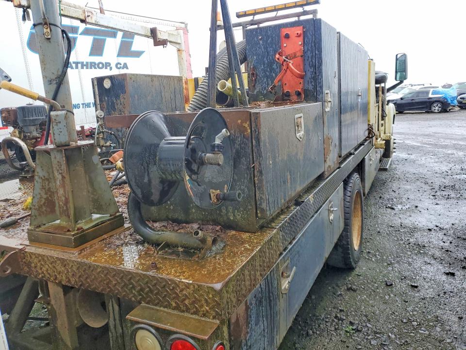 59711996 :رقم المزاد ، 1GDJ6E1E43F520516 vin ، 2003 Gmc C6500 مزاد بيع