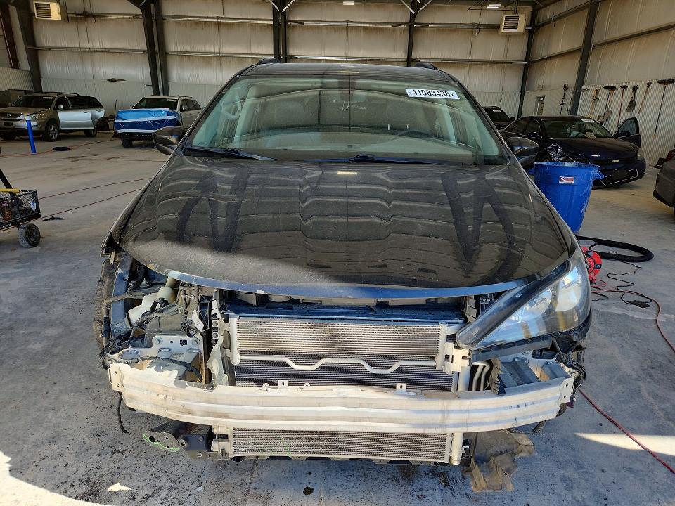 Продаж на аукціоні авто 2020 Chrysler Voyager, vin: 2C4RC1DG3LR172769, номер лоту: 41983436
