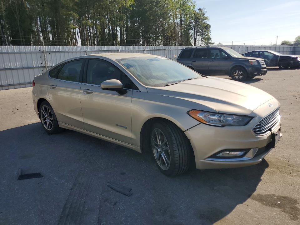 47728666 :رقم المزاد ، 3FA6P0LUXHR357059 vin ، 2017 Ford Fusion مزاد بيع