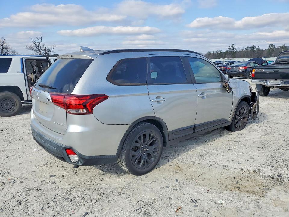 Aukcja sprzedaży 2018 Mitsubishi Outlander, vin: JA4AD3A34JZ031245, numer aukcji: 79372415