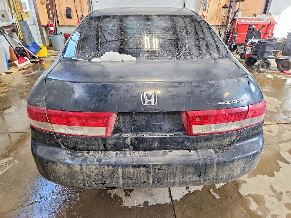 47213556 :رقم المزاد ، 1HGCM56114A806364 vin ، 2004 Honda Accord Dx 4dr مزاد بيع