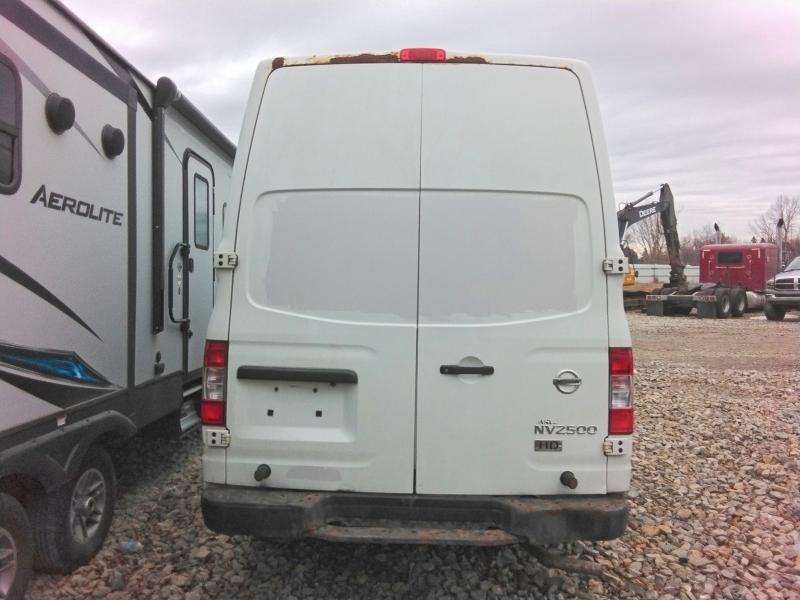 79081345 :رقم المزاد ، 1N6BF0LY5FN800049 vin ، 2015 Nissan Nv2500 مزاد بيع
