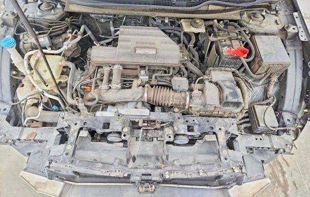 79366475 :رقم المزاد ، 2HKRW2H56KH608788 vin ، 2019 Honda Cr-v مزاد بيع
