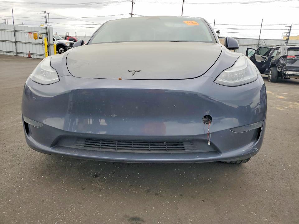 47905506 :رقم المزاد ، 7SAYGDEE8PA130484 vin ، 2023 Tesla Model Y مزاد بيع