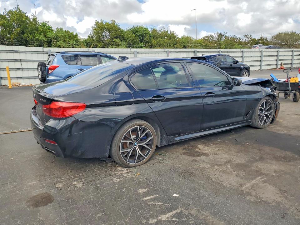 79901835 :رقم المزاد ، WBA13BK03MCG26571 vin ، 2021 Bmw M550xi مزاد بيع