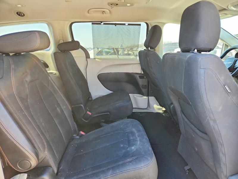 46972946 :رقم المزاد ، 2C4RC1FG6JR126461 vin ، 2018 Chrysler Pacifica مزاد بيع