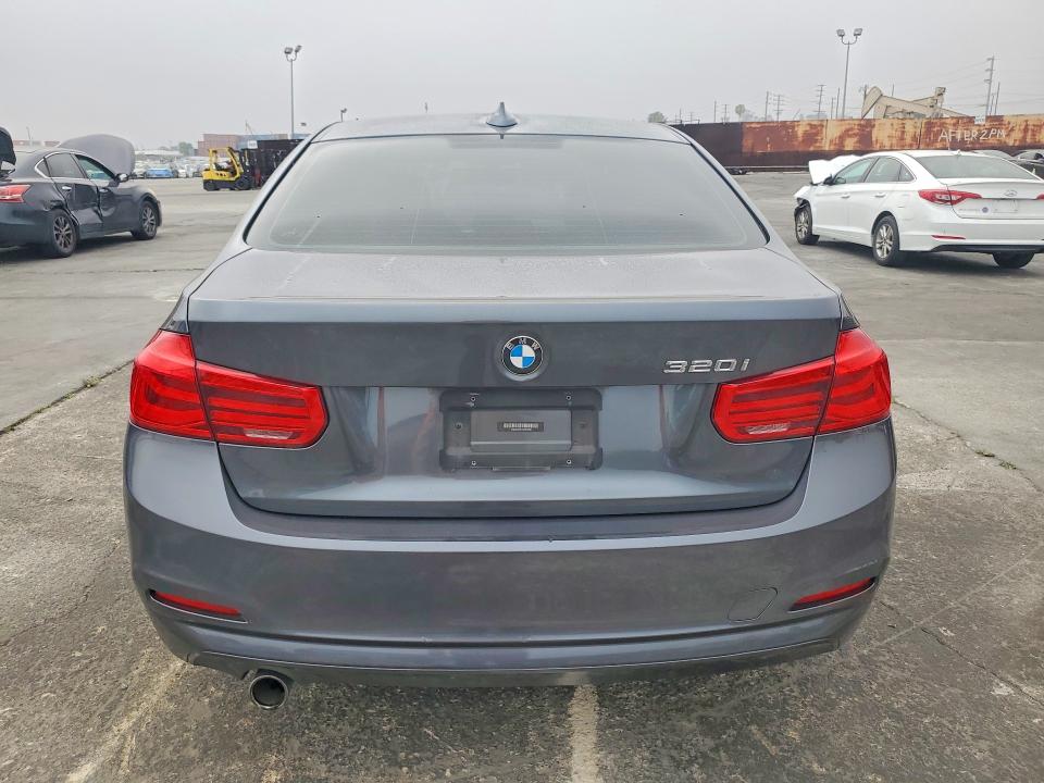 Продаж на аукціоні авто 2017 Bmw 320, vin: WBA8A9C37HK864356, номер лоту: 47108956