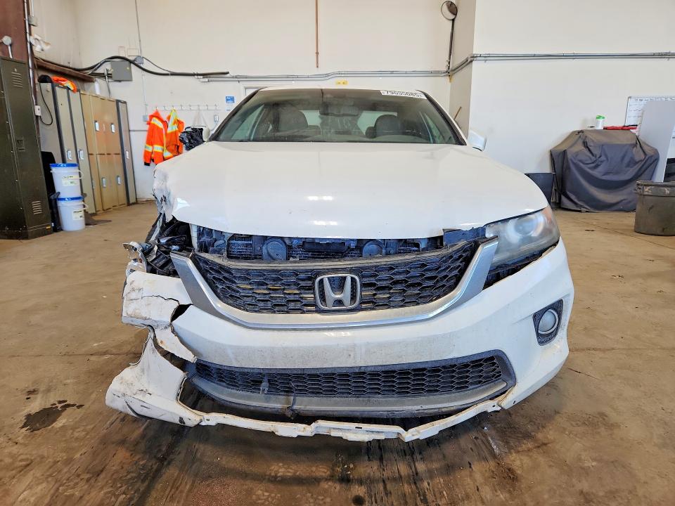 79635085 :رقم المزاد ، 1HGCT1B81EA800161 vin ، 2014 Honda Accord مزاد بيع
