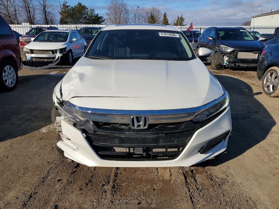 41919506 :رقم المزاد ، 1HGCV1F53JA811912 vin ، 2018 Honda Accord مزاد بيع