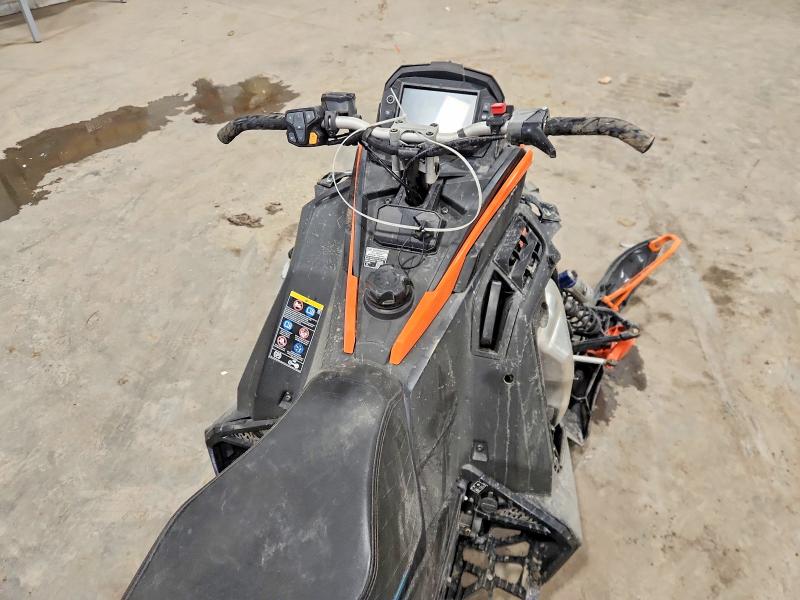 47079446 :رقم المزاد ، SN1TDV8R2PC244272 vin ، 2023 Polaris Matryx مزاد بيع