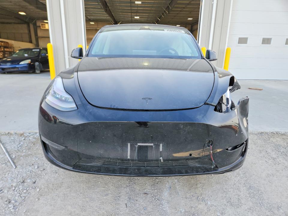 45898046 :رقم المزاد ، 5YJYGDEEXMF097161 vin ، 2021 Tesla Model Y مزاد بيع