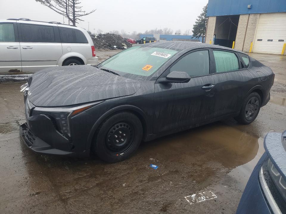 2025 Kia K4 მანქანა იყიდება აუქციონზე, vin: 3KPFT4DE2SE038404, აუქციონის ნომერი: 79959685