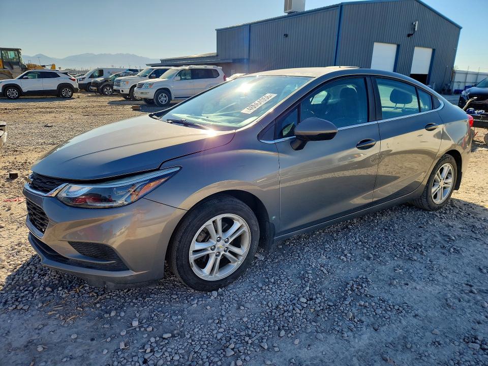 46064056 :رقم المزاد ، 1G1BE5SM4H7163057 vin ، 2017 Chevrolet Cruze مزاد بيع