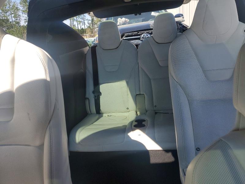 45672596 :رقم المزاد ، 5YJXCBE25GF022017 vin ، 2016 Tesla Model X مزاد بيع