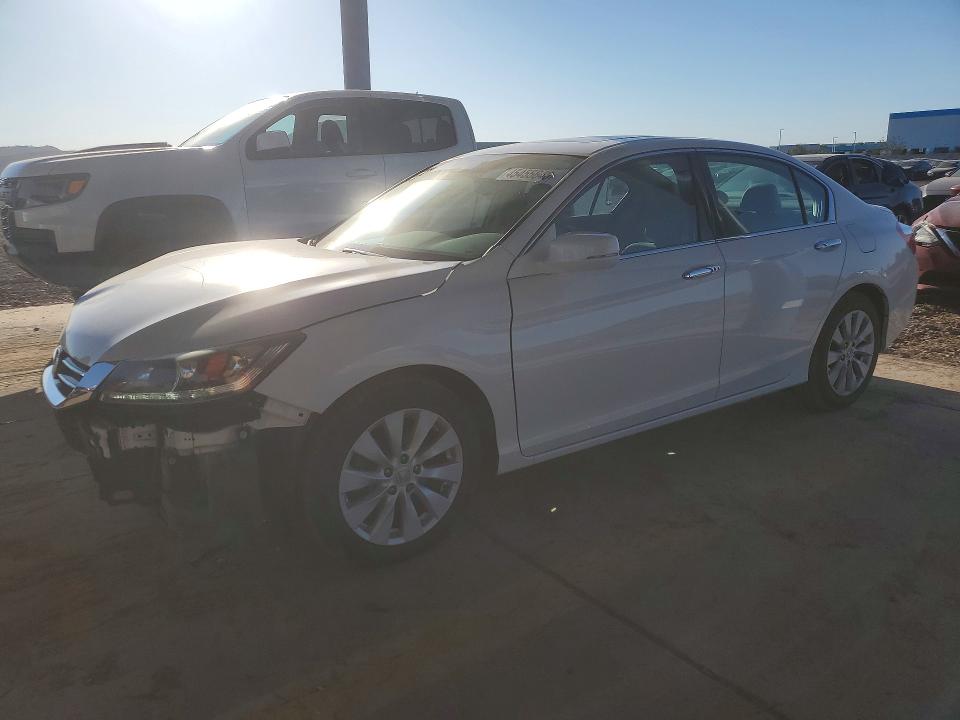45455646 :رقم المزاد ، 1HGCR3F86FA009100 vin ، 2015 Honda Accord مزاد بيع