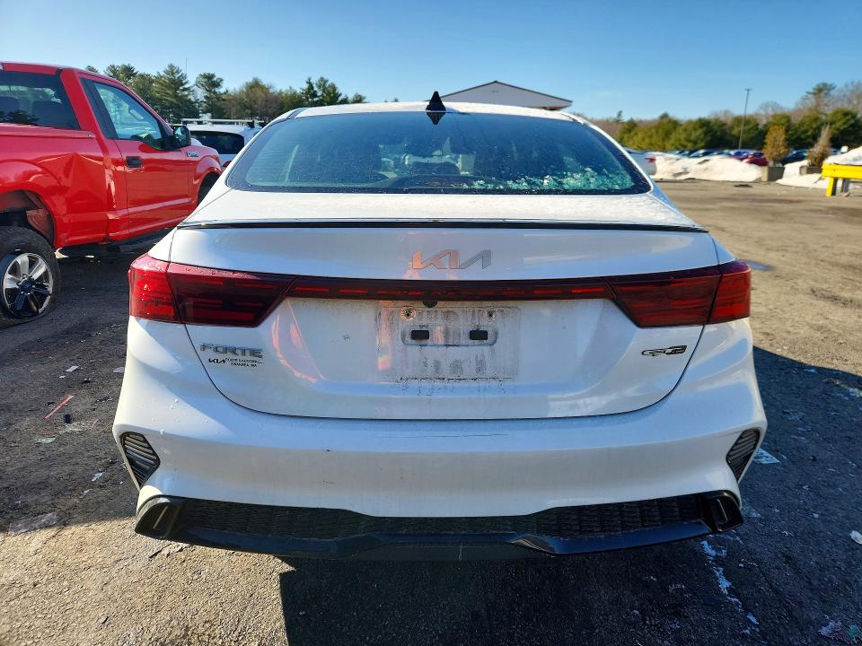 2022 Kia Forte მანქანა იყიდება აუქციონზე, vin: 3KPF54AD5NE431873, აუქციონის ნომერი: 45827606