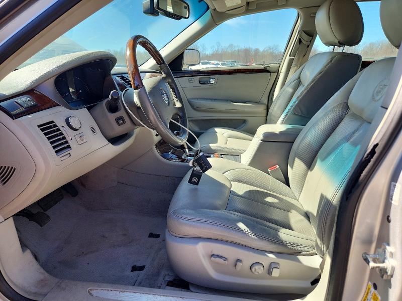 2011 Cadillac Dts მანქანა იყიდება აუქციონზე, vin: 1G6KH5E68BU100518, აუქციონის ნომერი: 45456426