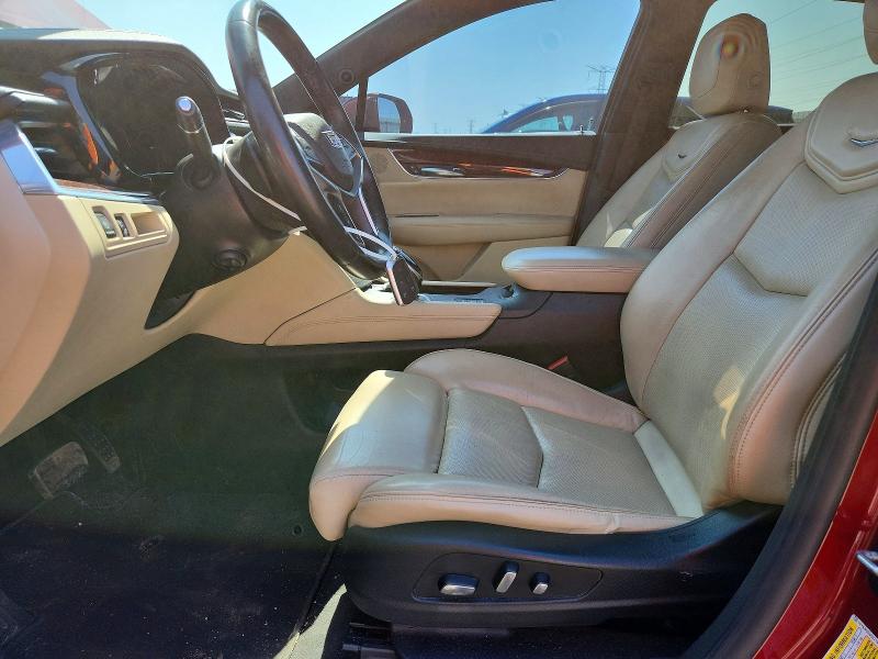 47649596 :رقم المزاد ، 1GYKNDRS6HZ188014 vin ، 2017 Cadillac Xt5 مزاد بيع