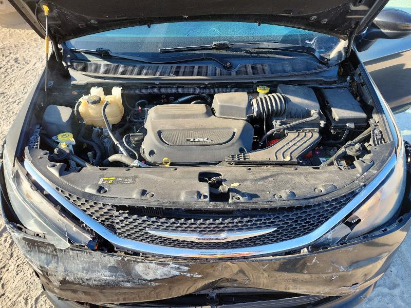 47798316 :رقم المزاد ، 2C4RC1CG4HR553720 vin ، 2017 Chrysler Pacifica مزاد بيع