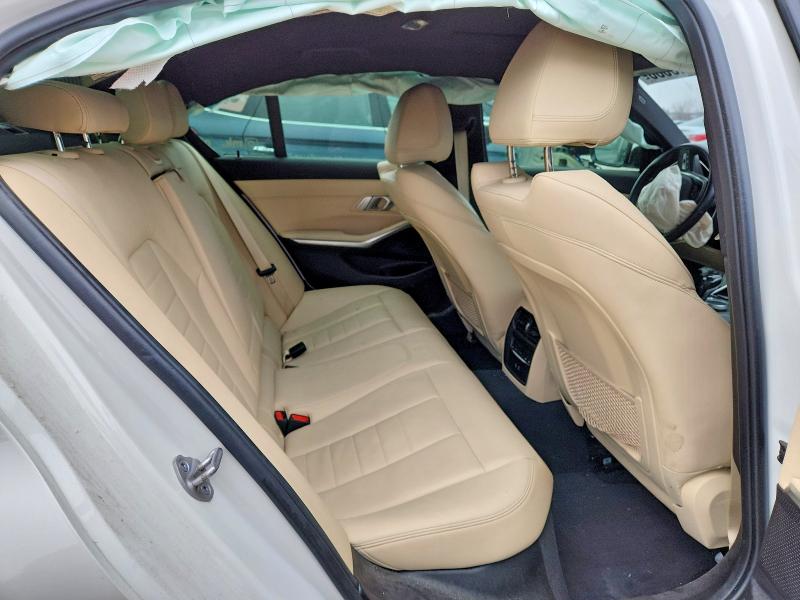 46043636 :رقم المزاد ، 3MW5R7J05M8C06958 vin ، 2021 Bmw 330 مزاد بيع