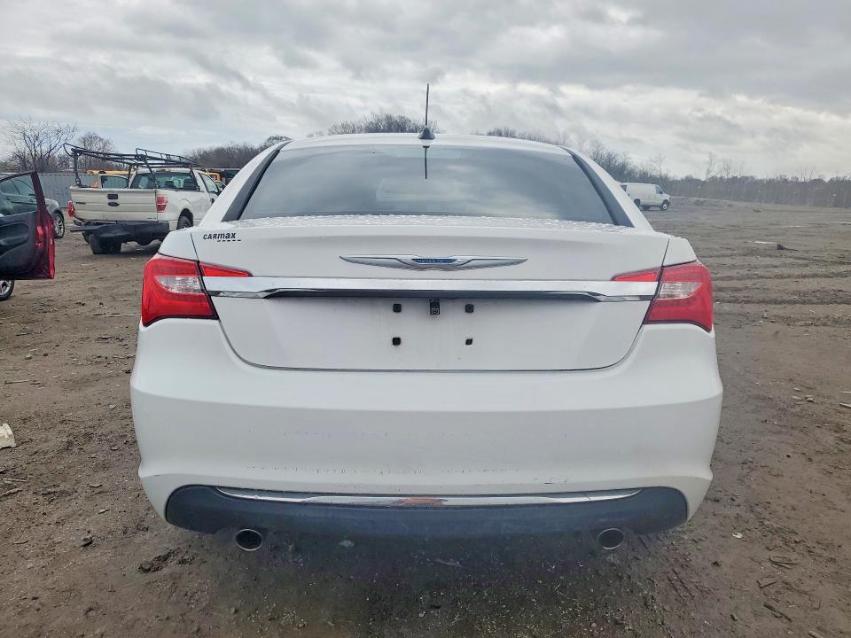 2014 Chrysler 200 მანქანა იყიდება აუქციონზე, vin: 1C3CCBCG3EN156279, აუქციონის ნომერი: 45736866