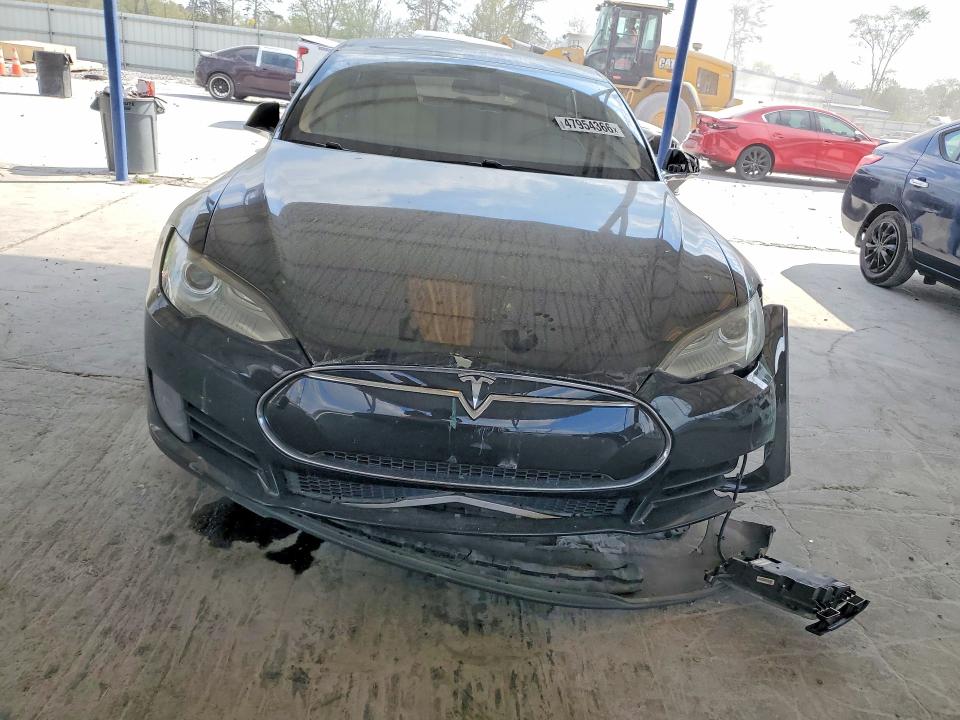 2013 Tesla Model S მანქანა იყიდება აუქციონზე, vin: 5YJSA1AG8DFP07619, აუქციონის ნომერი: 47954366