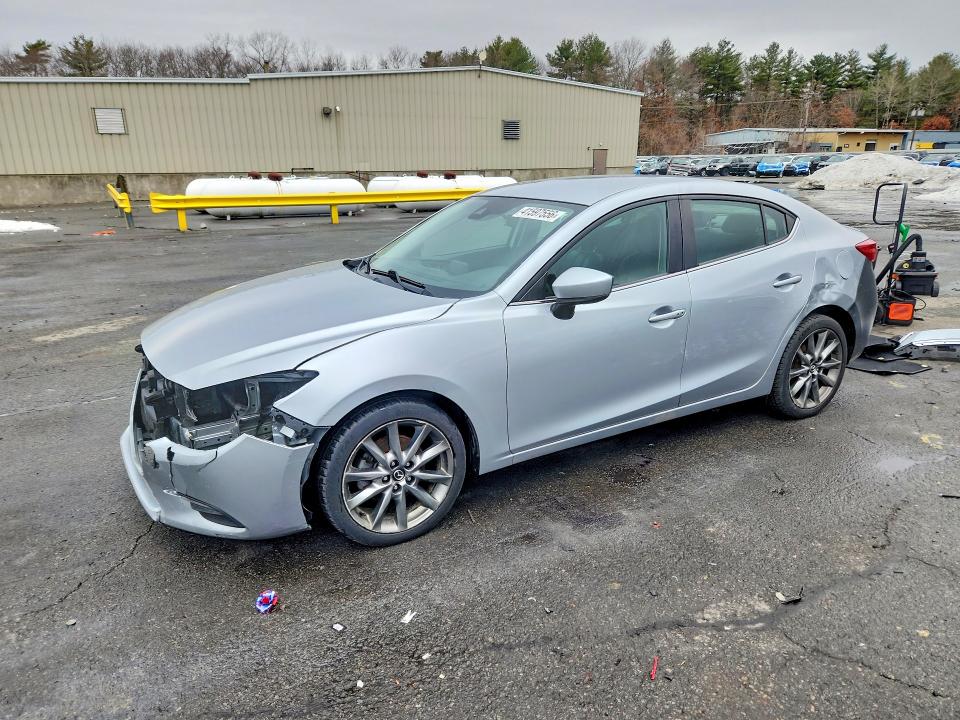 41597556 :رقم المزاد ، 3MZBN1V39JM205492 vin ، 2018 Mazda 3 مزاد بيع