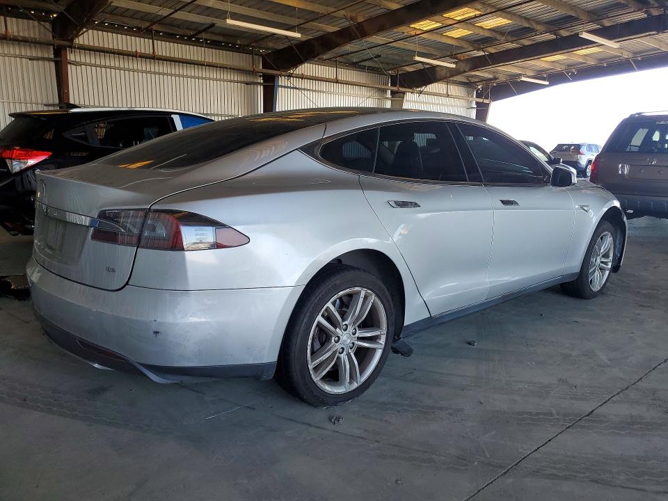 Продажа на аукционе авто 2013 Tesla Model S, vin: 5YJSA1CNXDFP17886, номер лота: 46762296