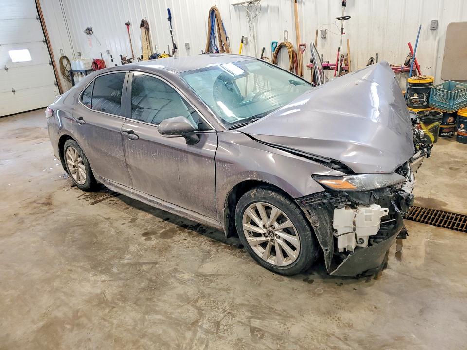 79845805 :رقم المزاد ، 4T1G11AK6NU624902 vin ، 2022 Toyota Camry Se 4dr مزاد بيع