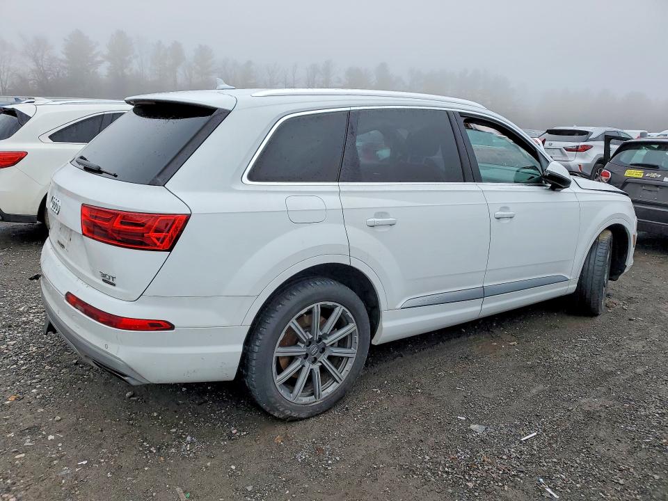 41726186 :رقم المزاد ، WA1VAAF75JD019824 vin ، 2018 Audi Q7 مزاد بيع
