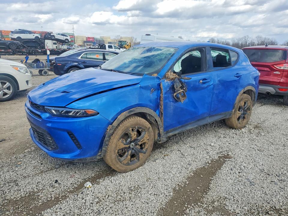 Продаж на аукціоні авто 2023 Dodge Hornet, vin: ZACNDFAN1P3A03783, номер лоту: 45730136
