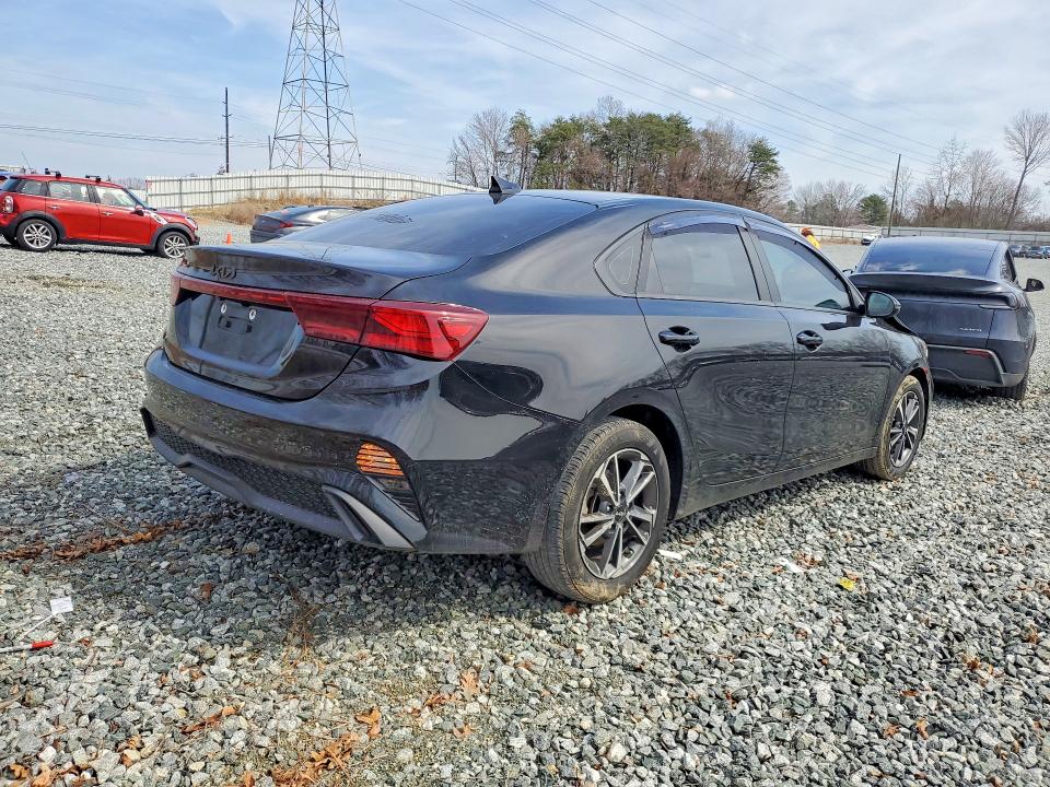 2023 Kia Forte მანქანა იყიდება აუქციონზე, vin: 3KPF24AD4PE602415, აუქციონის ნომერი: 79670915