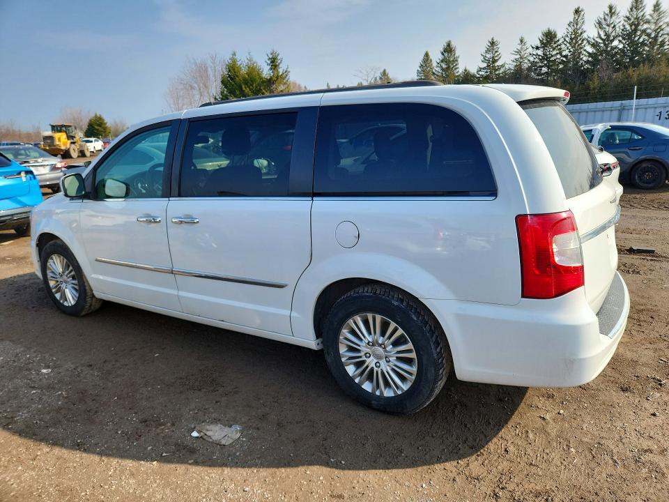 41905506 :رقم المزاد ، 2C4RC1CG7FR725882 vin ، 2015 Chrysler Town & Country مزاد بيع