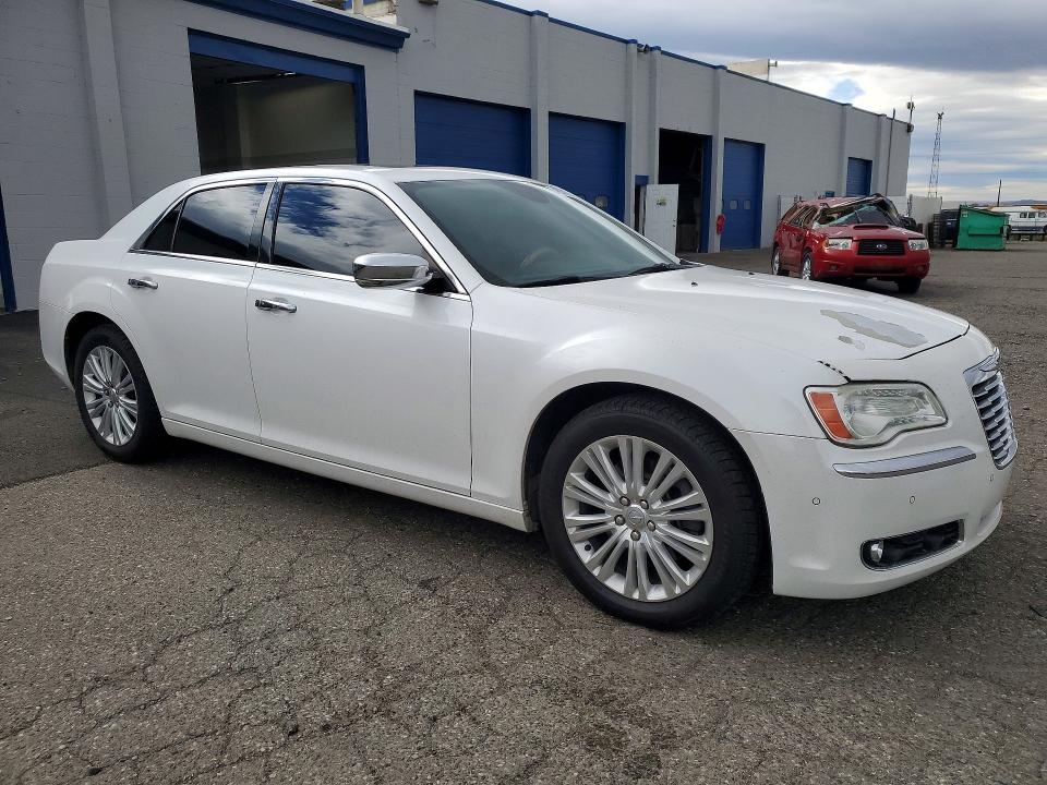 2014 Chrysler 300c მანქანა იყიდება აუქციონზე, vin: 2C3CCAKG8EH103694, აუქციონის ნომერი: 46238696