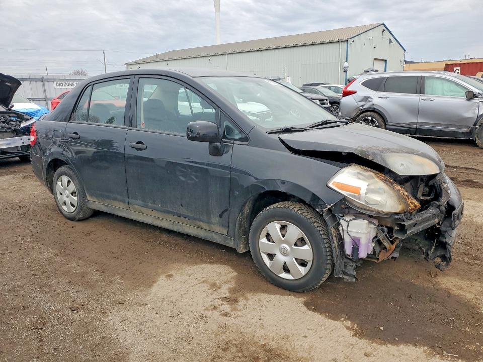47093246 :رقم المزاد ، 3N1CC1AP6BL497201 vin ، 2011 Nissan Versa مزاد بيع