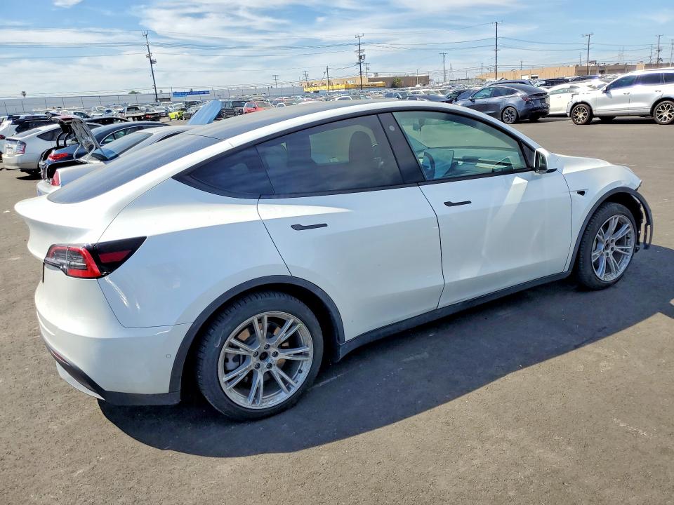 2021 Tesla Model Y მანქანა იყიდება აუქციონზე, vin: 5YJYGDED7MF130284, აუქციონის ნომერი: 79276285