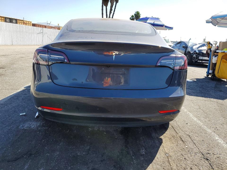 Продажа на аукционе авто 2018 Tesla Model 3, vin: 5YJ3E1EA0JF048543, номер лота: 79662475