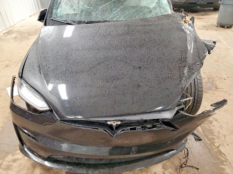 79498595 :رقم المزاد ، 7SAXCBE68NF339230 vin ، 2022 Tesla Model X مزاد بيع