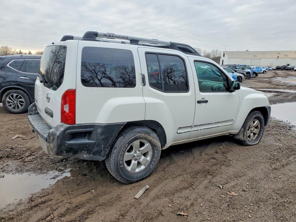 46484606 :رقم المزاد ، 5N1AN0NUXCC516267 vin ، 2012 Nissan Xterra مزاد بيع