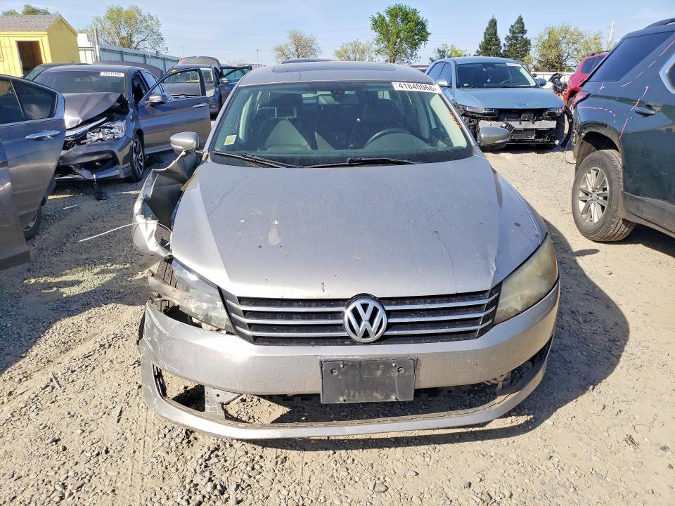 2013 Volkswagen Passat მანქანა იყიდება აუქციონზე, vin: 1VWBP7A35DC049685, აუქციონის ნომერი: 41840066
