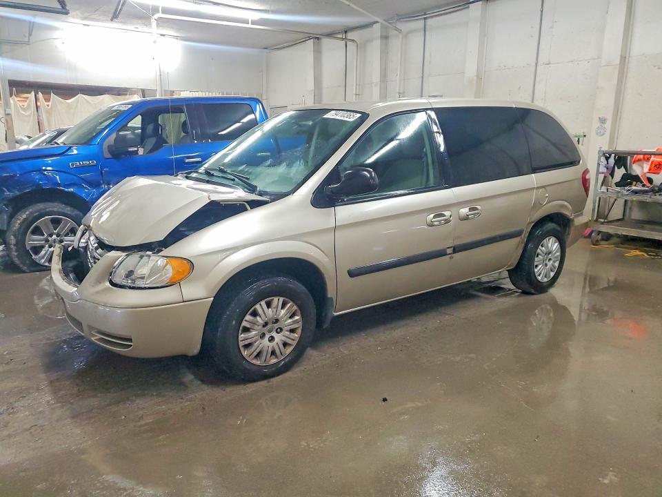 2005 Chrysler Town & Country მანქანა იყიდება აუქციონზე, vin: 1C4GP45R35B288360, აუქციონის ნომერი: 79410365