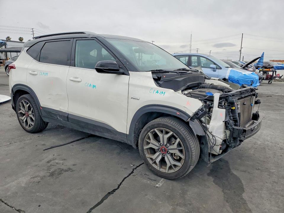 48022896 :رقم المزاد ، KNDEUCA20M7092915 vin ، 2021 Kia Seltos مزاد بيع