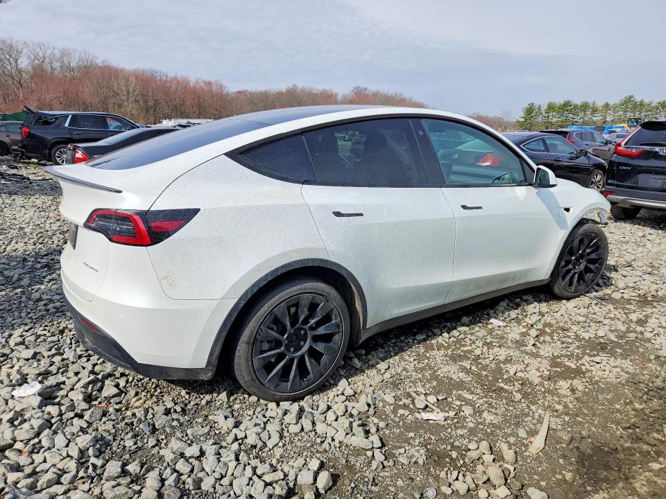 2022 Tesla Model Y მანქანა იყიდება აუქციონზე, vin: 7SAYGAEE6NF523964, აუქციონის ნომერი: 47186196
