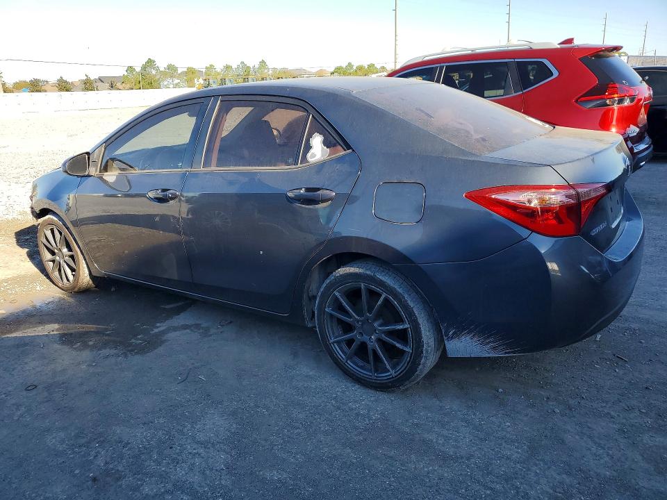 42071466 :رقم المزاد ، 5YFBURHE2HP682835 vin ، 2017 Toyota Corolla مزاد بيع