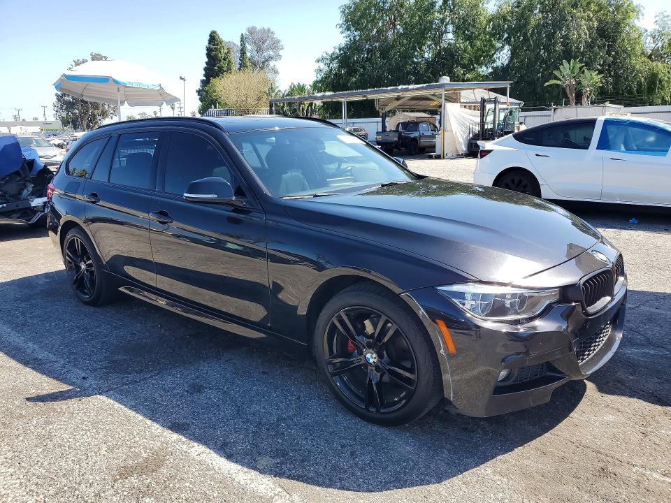 41744006 :رقم المزاد ، WBA8K3C32HA022816 vin ، 2017 Bmw 330 مزاد بيع