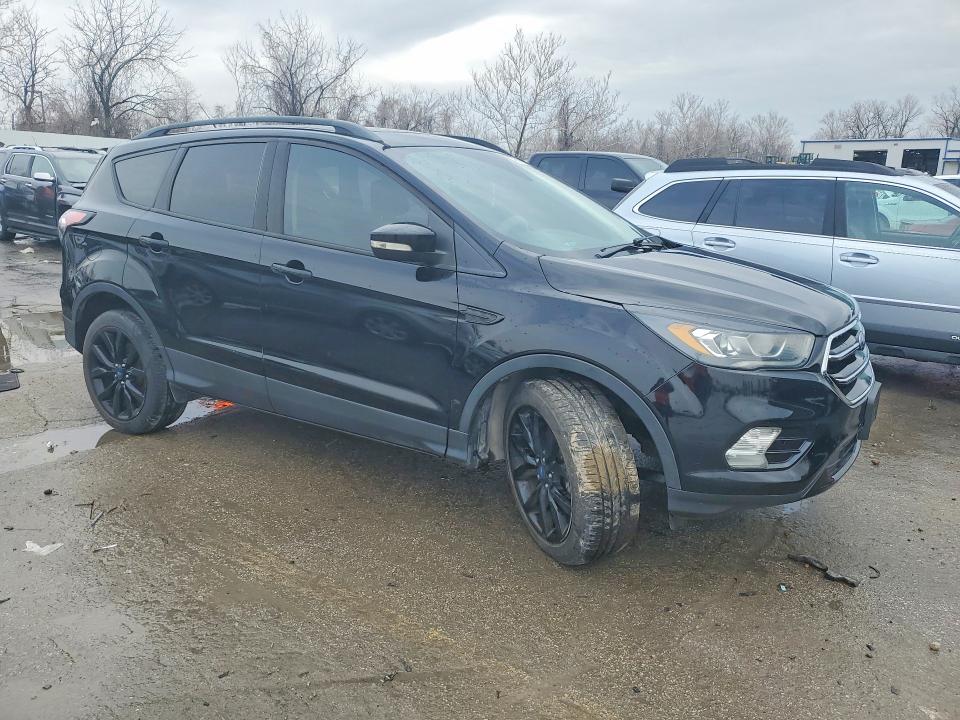 Продажа на аукционе авто 2017 Ford Escape, vin: 1FMCU0JD3HUA80896, номер лота: 79667535